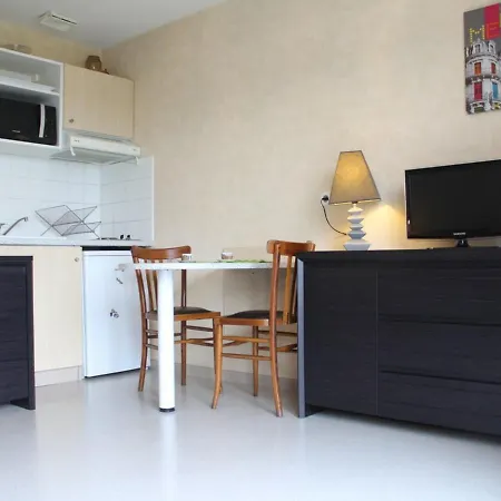 Cosy Aux Minimes Avec Balcon, Parking Et Lave-linge - Fr-1-246-48 La Rochelle (Charente-Maritime)
